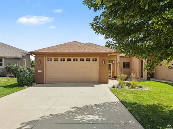 716 Coving CT, Lawrence, KS 66049