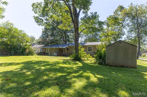 135 Pine ST, Farmington, MO 63640