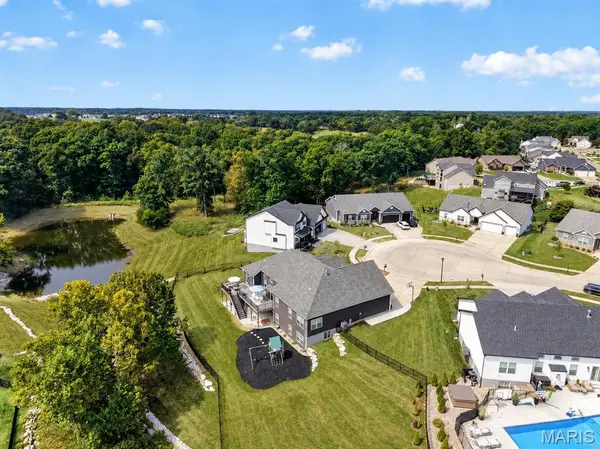 512 Spruce Hollow CT, Wentzville, MO 63385