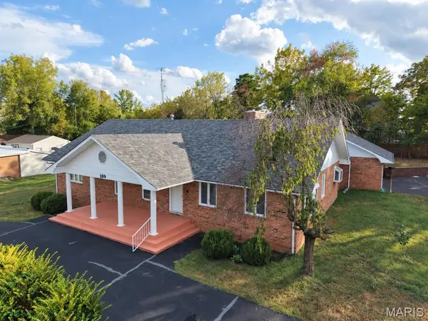 109 E Jefferson AVE, Richland, MO 65556