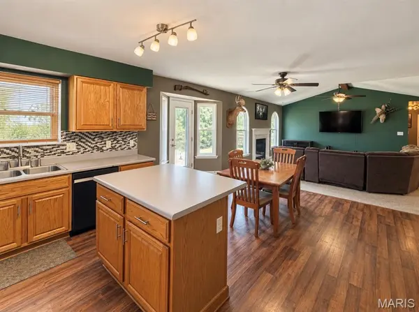 1225 Shingle Oak CT, Troy, MO 63379