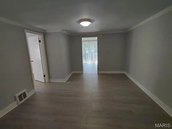 10169 Imperial DR, St Louis, MO 63136