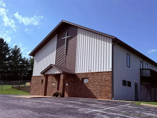435 Head LN, Hannibal, MO 63401
