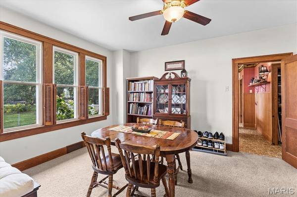 1916 N Charles ST, Belleville, IL 62221