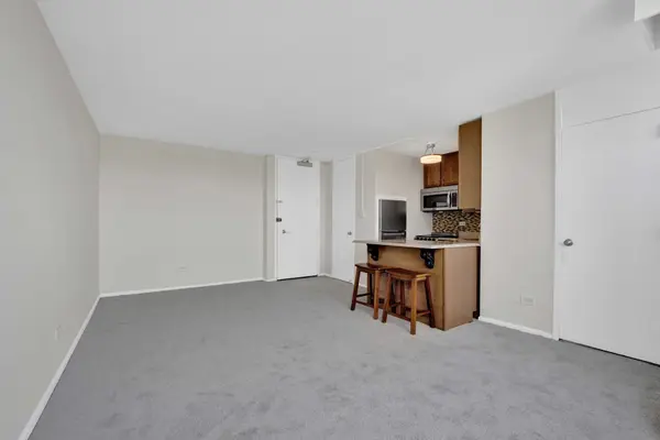 3110 N Sheridan RD #1607, Chicago, IL 60657
