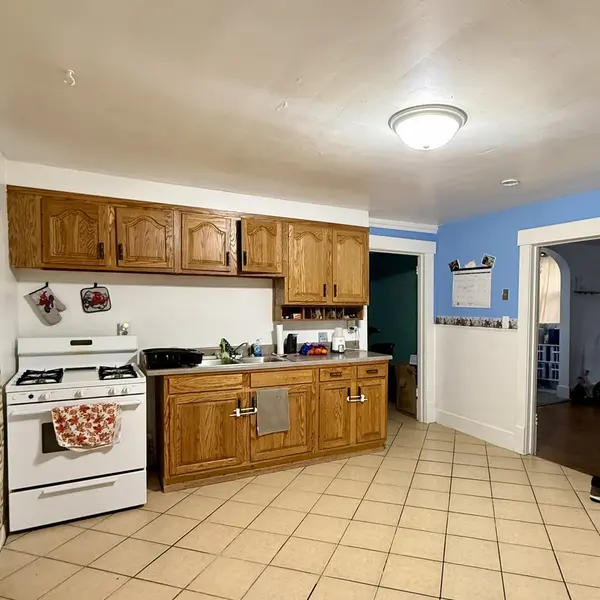 3643 Rockingham RD, Davenport, IA 52802