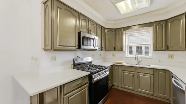 9427 S Saint Louis AVE, Evergreen Park, IL 60805