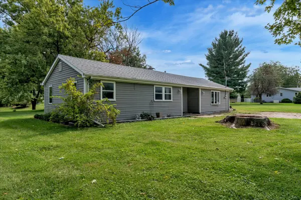 11211 Ridgewood RD, Milan, IL 61264