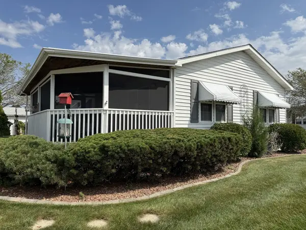 22738 S Ridge LN, Frankfort, IL 60423