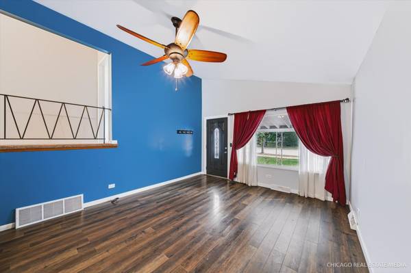 314 E Vermont ST, Villa Park, IL 60181