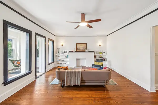 5487 S Cornell AVE #3, Chicago, IL 60615