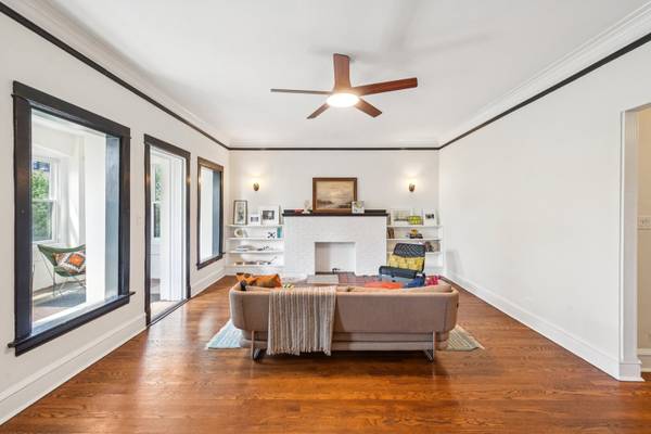 5487 S Cornell AVE #3, Chicago, IL 60615