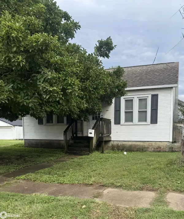 911 Lee AVE, Ottumwa, IA 52501