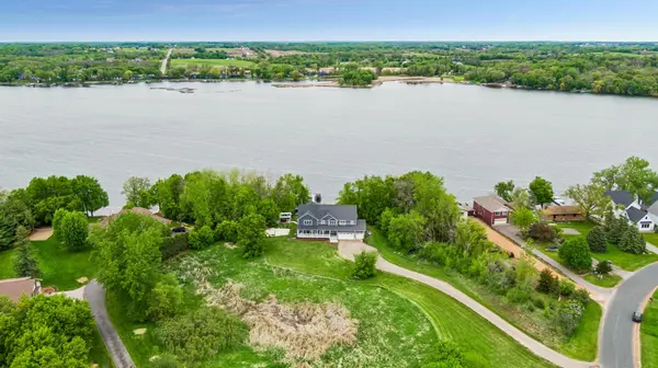 4704 S Lake Sarah DR, Independence, MN 55359