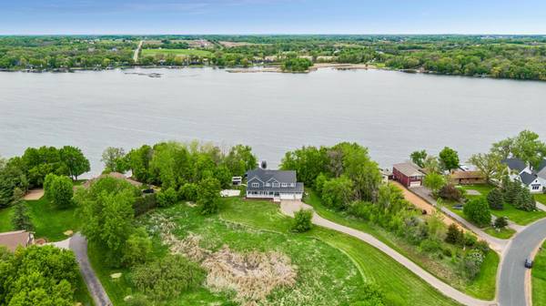 4704 S Lake Sarah DR, Independence, MN 55359