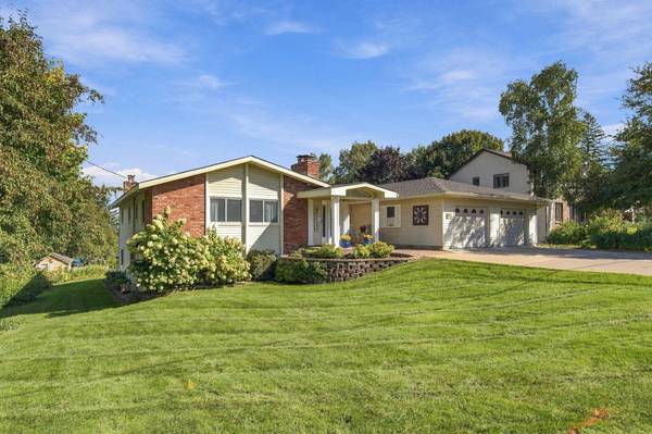 8792 154th ST W, Prior Lake, MN 55372