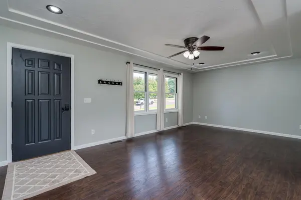 107 Meadow LN, Janesville, MN 56048