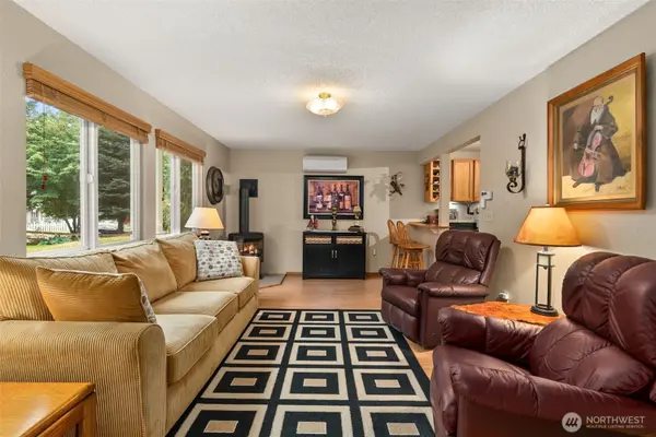 6607 Foster DR SW, Tumwater, WA 98512
