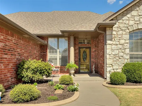 7903 Scotch LN, Tuttle, OK 73089