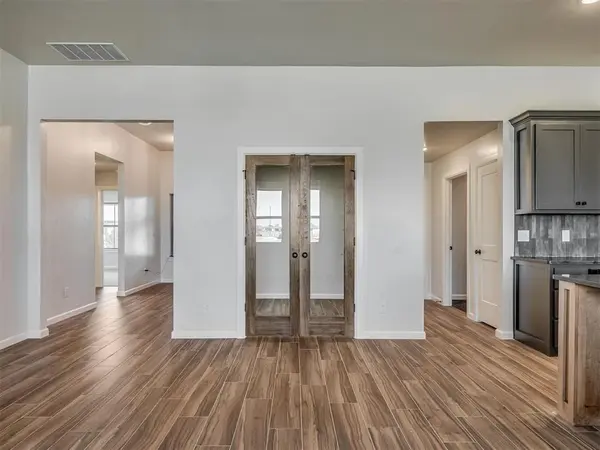 5105 Misty Wood LN, Mustang, OK 73064
