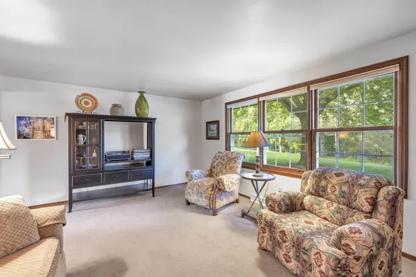 3826 HIDDEN VALLEY LN, Green Bay, WI 54311