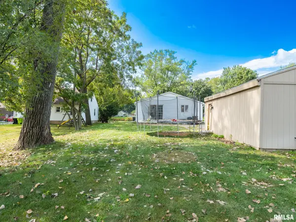 126 N EISELE DR, Bellevue, IL 61604