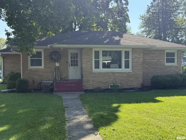 102 NW JEFFERSON ST, Hopedale, IL 61747