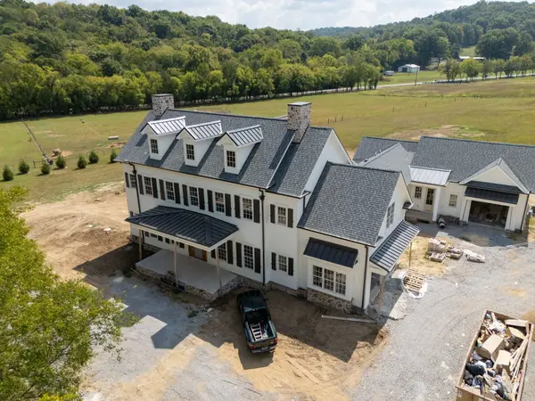 6747 Cool Springs Rd, Thompsons Station, TN 37179