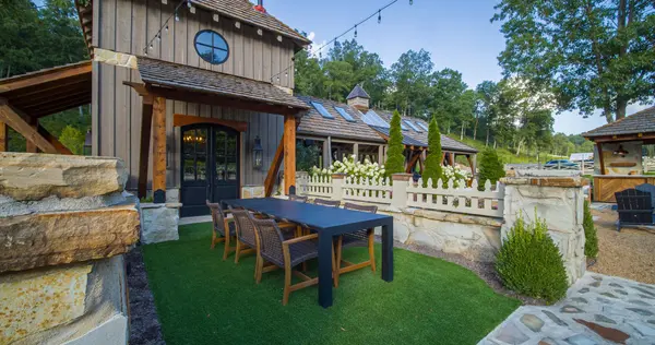 4273 Algie Sewell Rd, Columbia, TN 38401