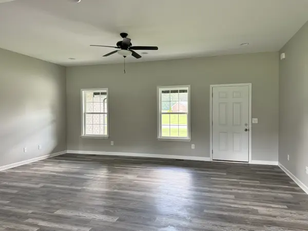 150 Sundance Dr, Lawrenceburg, TN 38464