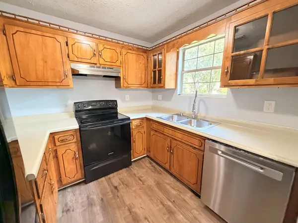 1182 Max Ct, Oak Grove, KY 42262