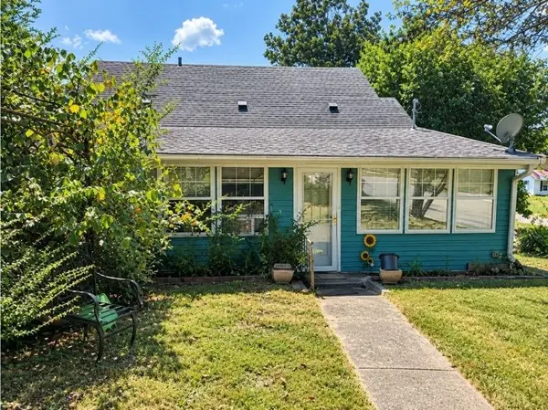 701 Hopkinsville St, Princeton, KY 42445