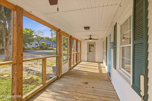 500 Monroe St, Madisonville, TN 37354