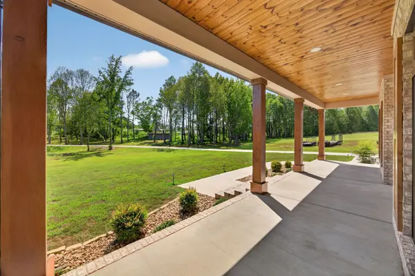 4197 Cowan Rd, Cookeville, TN 38506