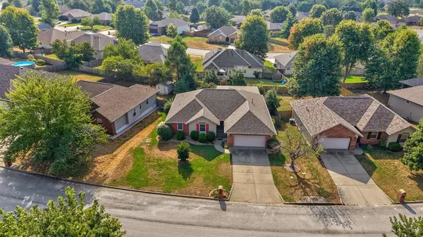 736 N Allison ST, Nixa, MO 65714