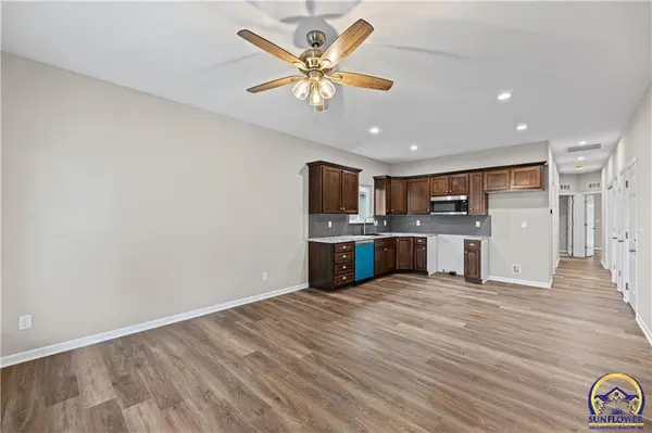 121 S Cedar ST, Ottawa, KS 66067