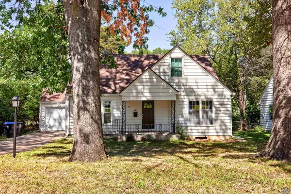 510 SW Merriam CT, Topeka, KS 66611
