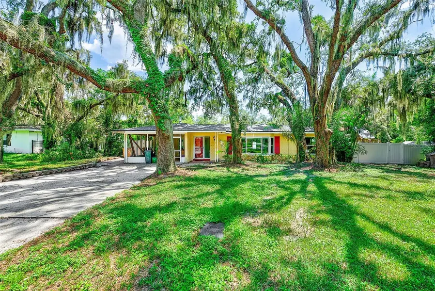303 SAINT AUGUSTINE AVE, Temple Terrace, FL 33617