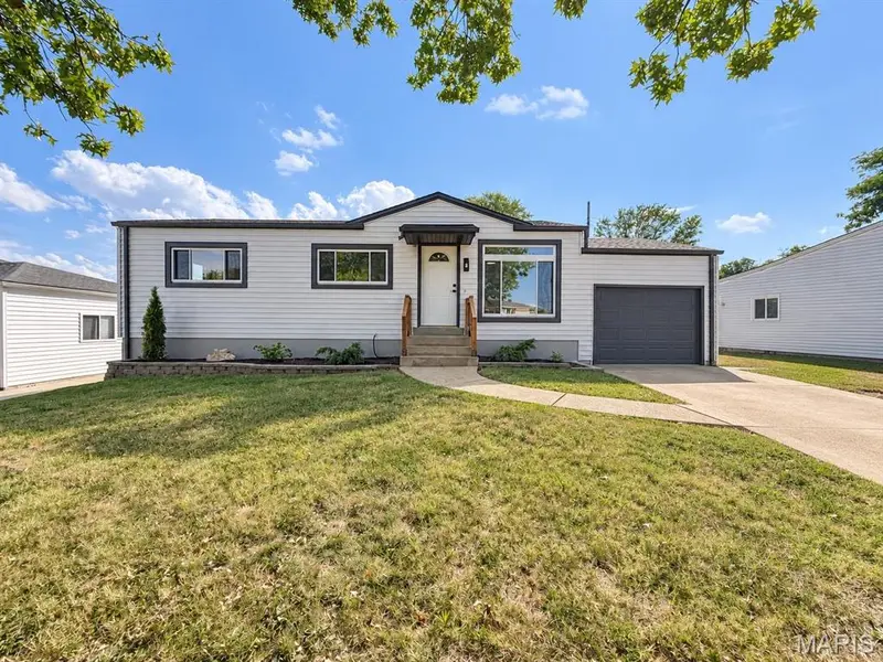 4026 Melon DR, St Louis, MO 63125
