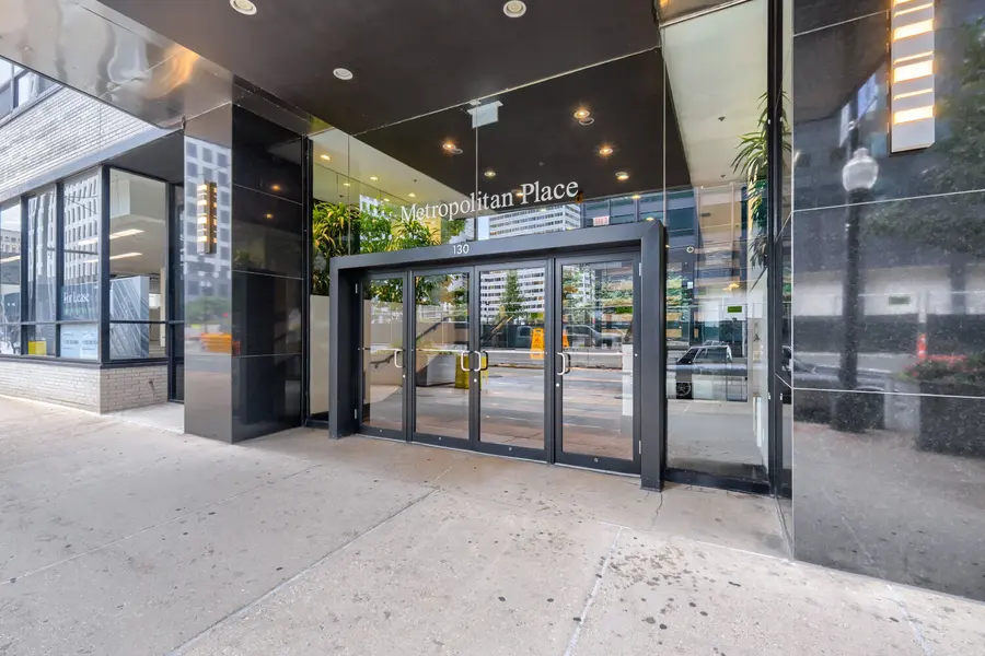 130 S Canal ST #419, Chicago, IL 60606