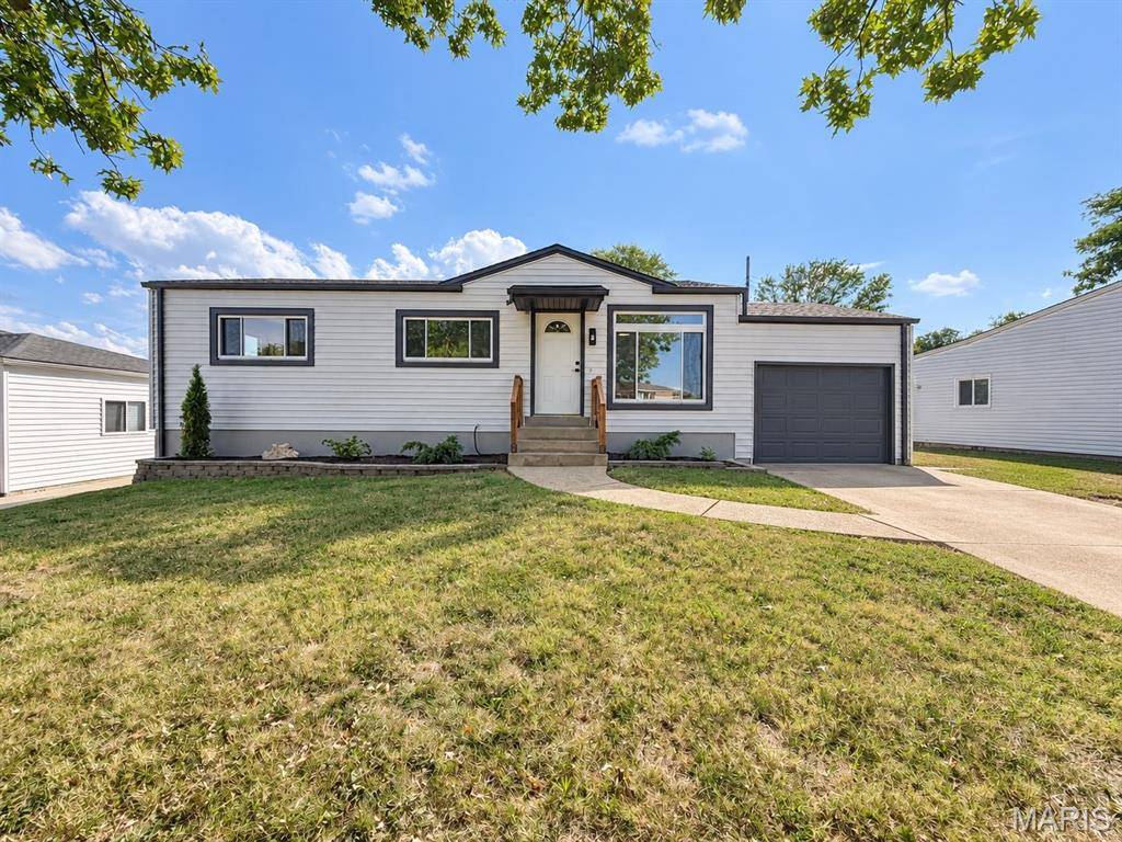 4026 Melon DR, St Louis, MO 63125