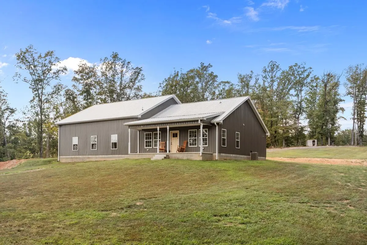 134 Hayes Cemetery Rd, Cumberland Furnace, TN 37051