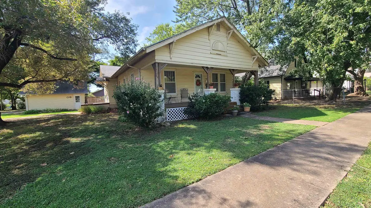 916 E Harvey, Wellington, KS 67152