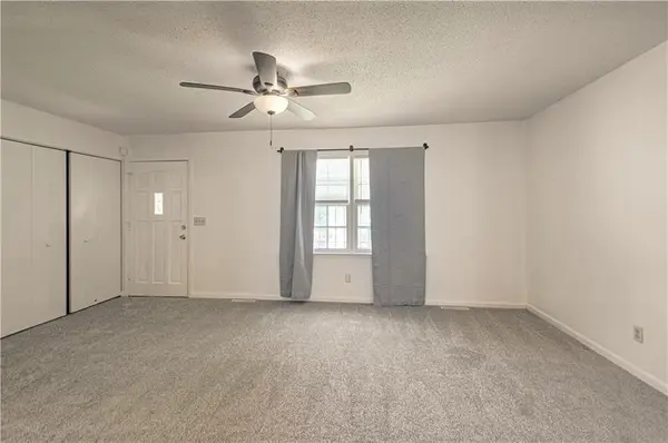 7016 Monroe AVE, Kansas City, MO 64132