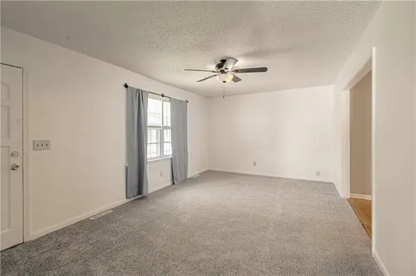 7016 Monroe AVE, Kansas City, MO 64132