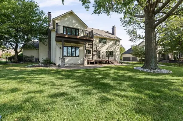 6505 W 132nd TER, Overland Park, KS 66209