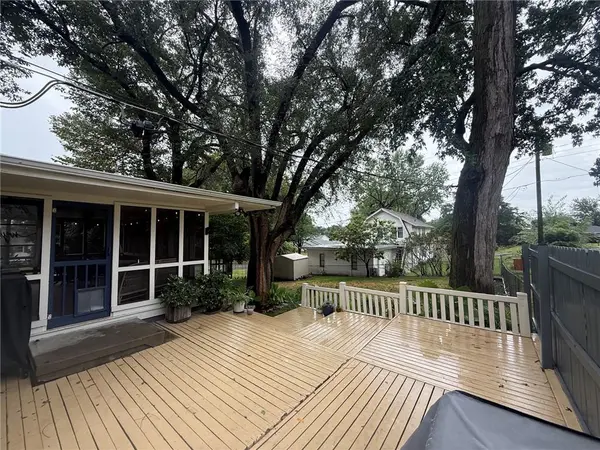 3822 Seneca ST, St Joseph, MO 64507