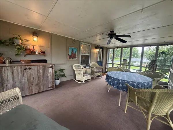 3822 Seneca ST, St Joseph, MO 64507