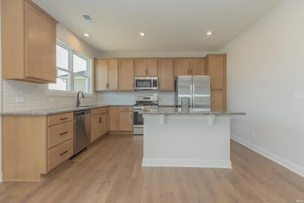 4692 Jackson DR, Newburgh, IN 47630
