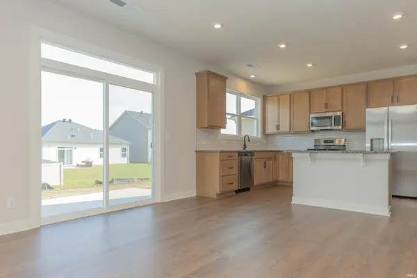 4692 Jackson DR, Newburgh, IN 47630